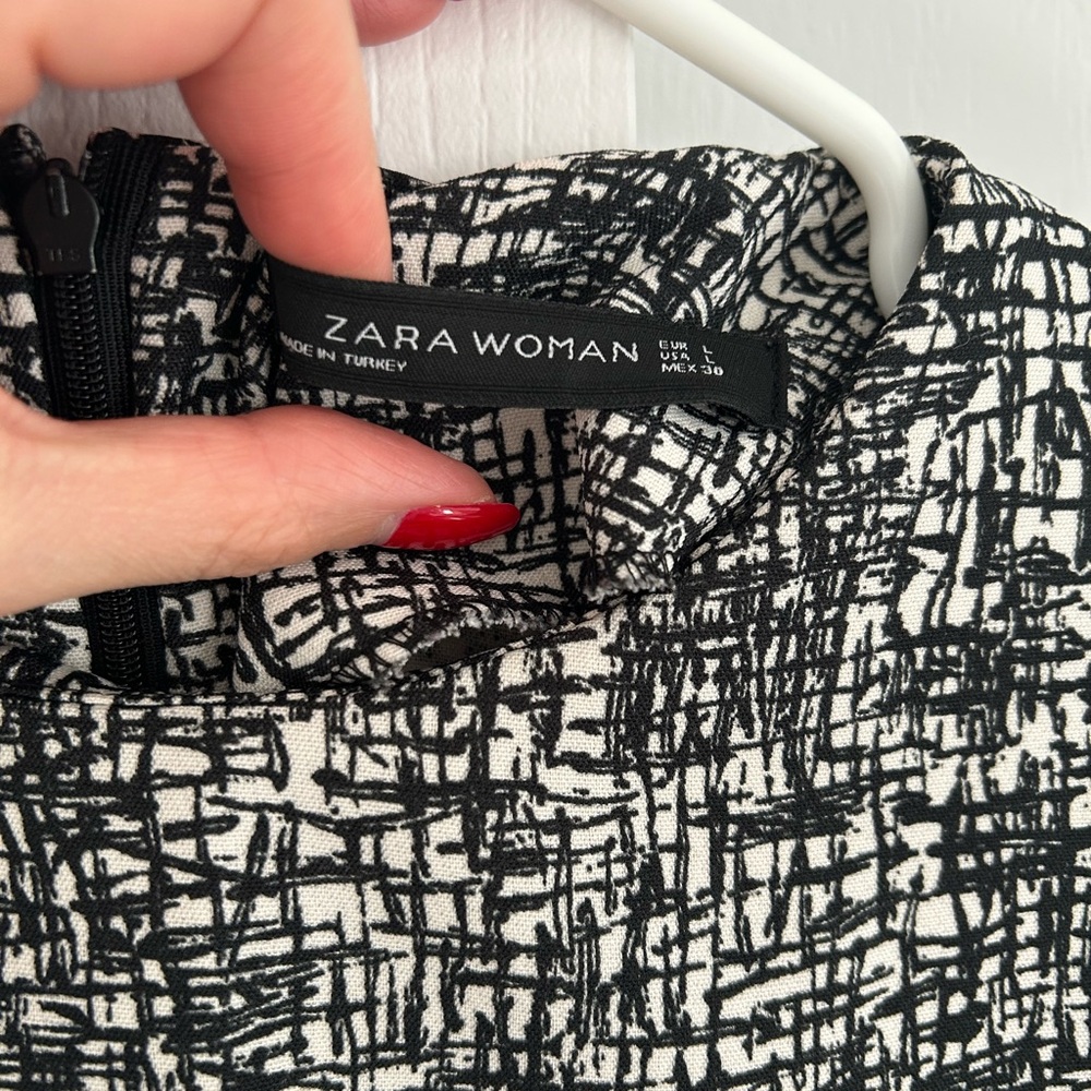 ZARA Pattern Crop Top - Picture 3 of 5